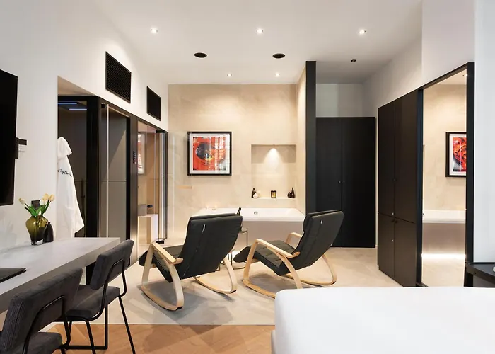 Appartement At Forty-one 02